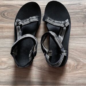 teva sandals